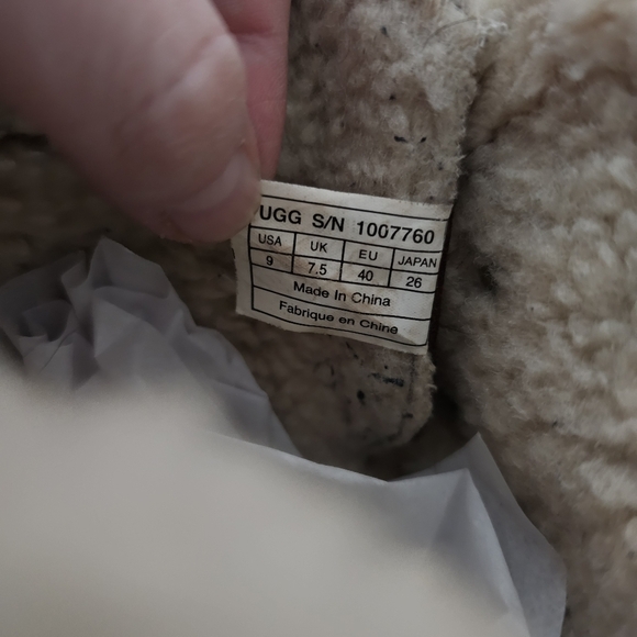 UGG Akadia Winter Boots - Picture 9 of 9